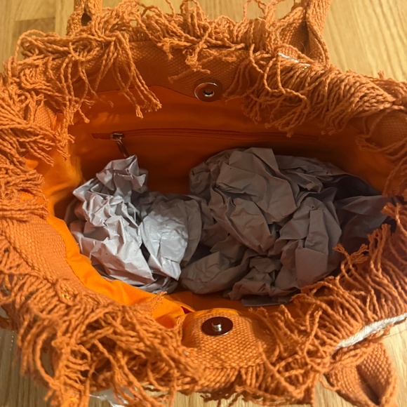 Limited Edition Viral Beaded Bag - Picture 9 of 11